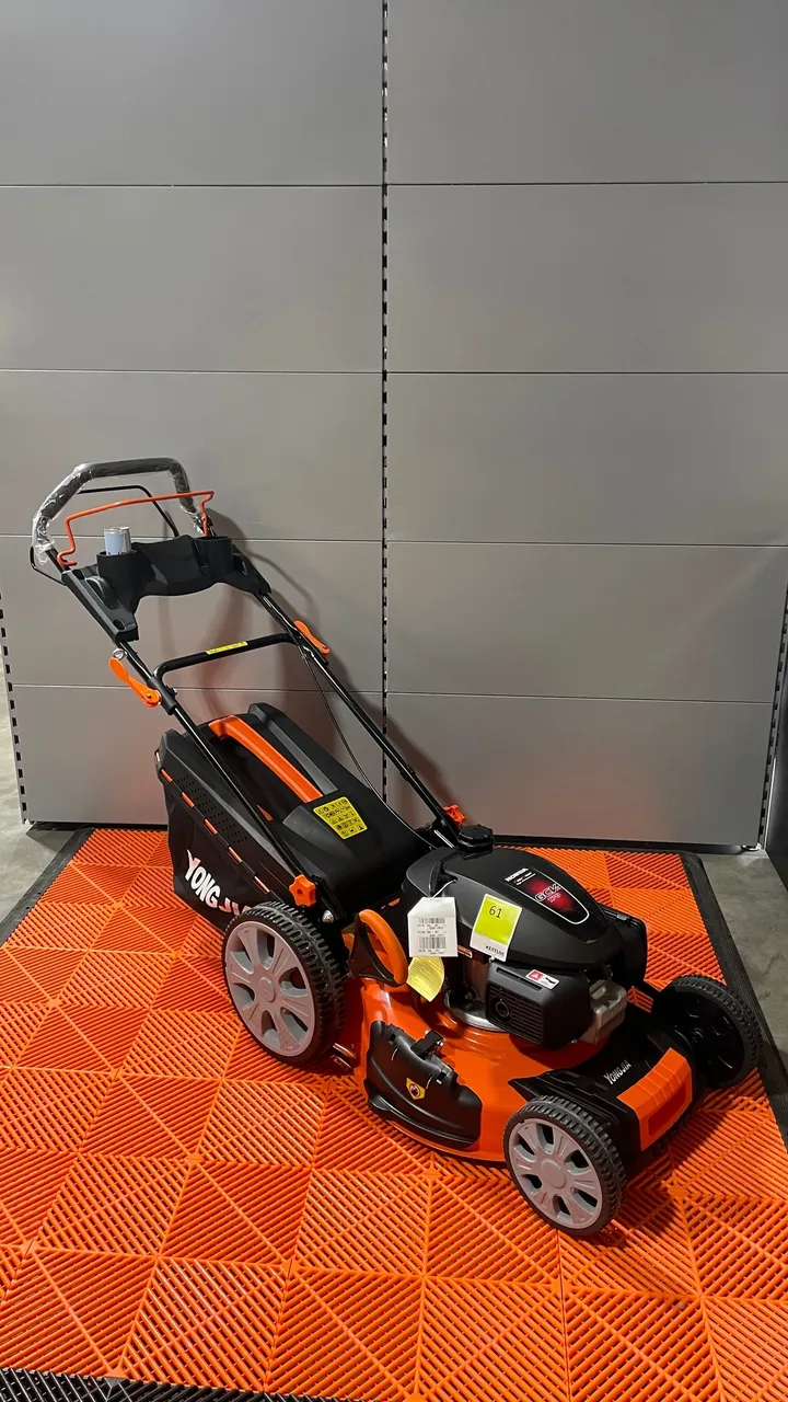 Benzin-Rasenmäher mit Honda-Motor